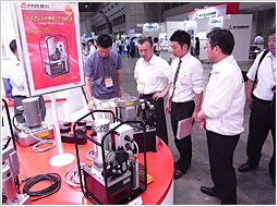 IFPEX2011 弊社ブース風景